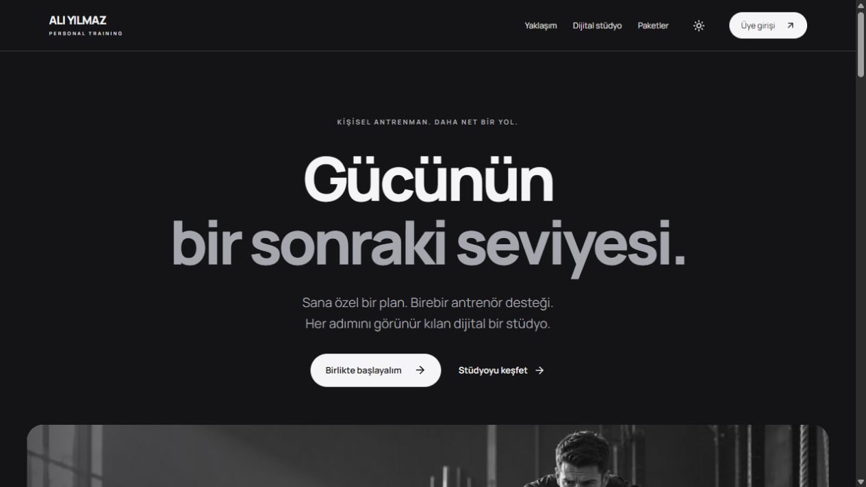 AY PT Studio — web sitesi arayüzünün ekran görüntüsü